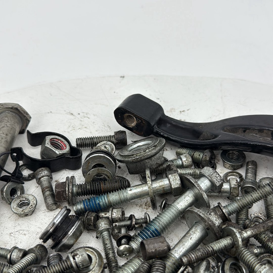 2007 - 2012 Harley-Davidson Dyna Super Glide Hardware Bolts Nuts & Brackets