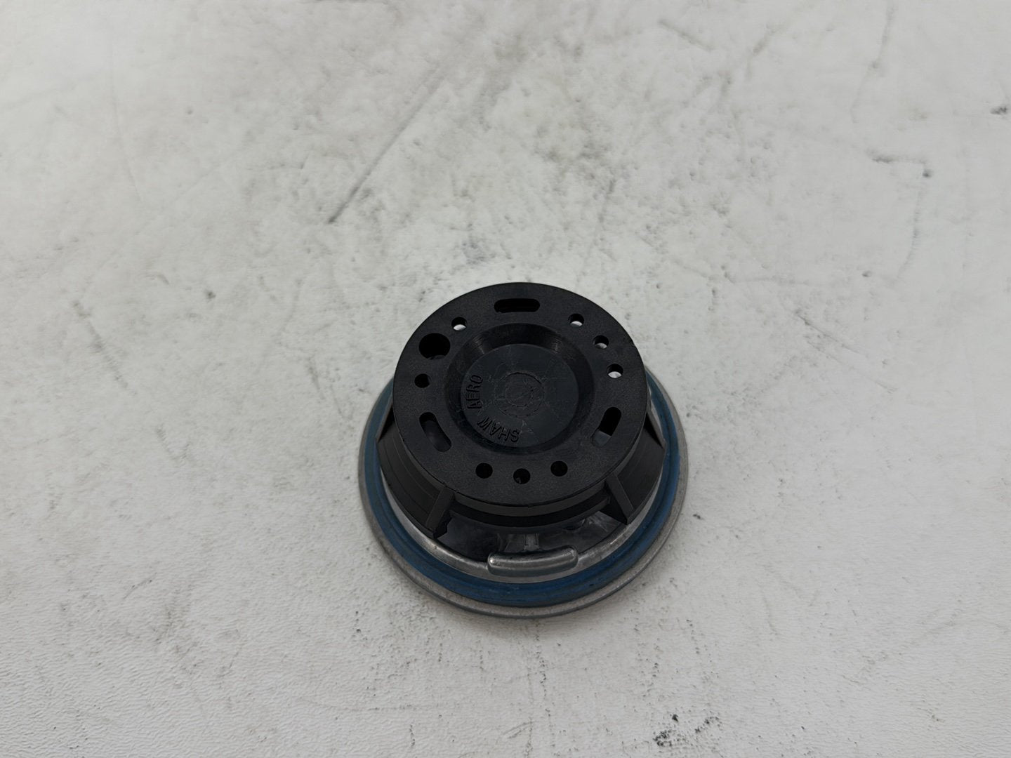 2006 Harley Dyna Super Glide Custom FXDCI OEM Fuel Gas Tank Cap Bushing Hub
