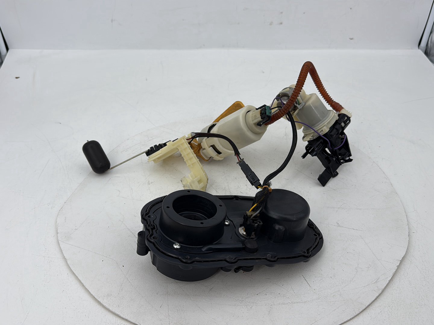 2007 - 2012 Harley-Davidson Dyna Super Glide Fuel Pump Gas Gasoline Petrol Sending 61016-04B