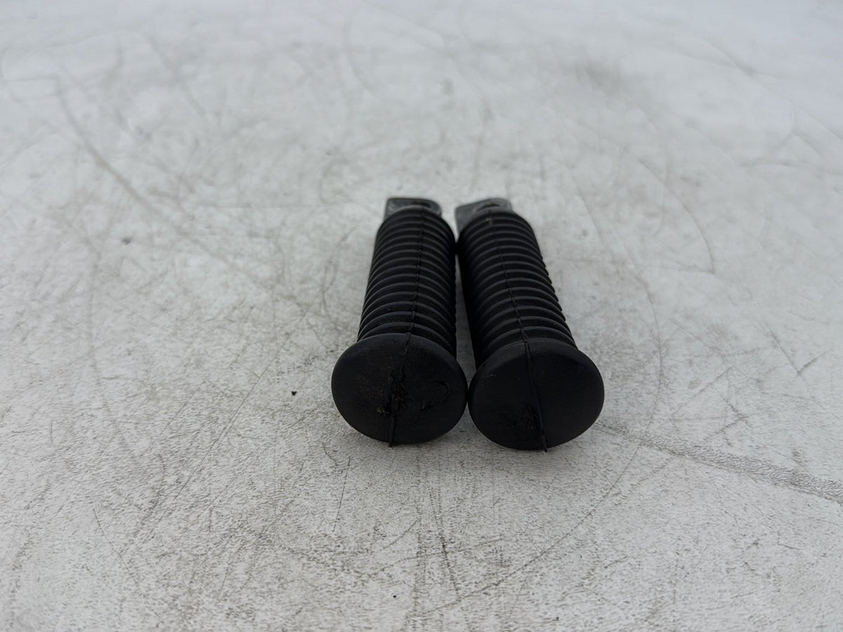 2013 Harley Heritage Softail Classic FLSTC OEM Left & Right Step Foot Rest Pegs