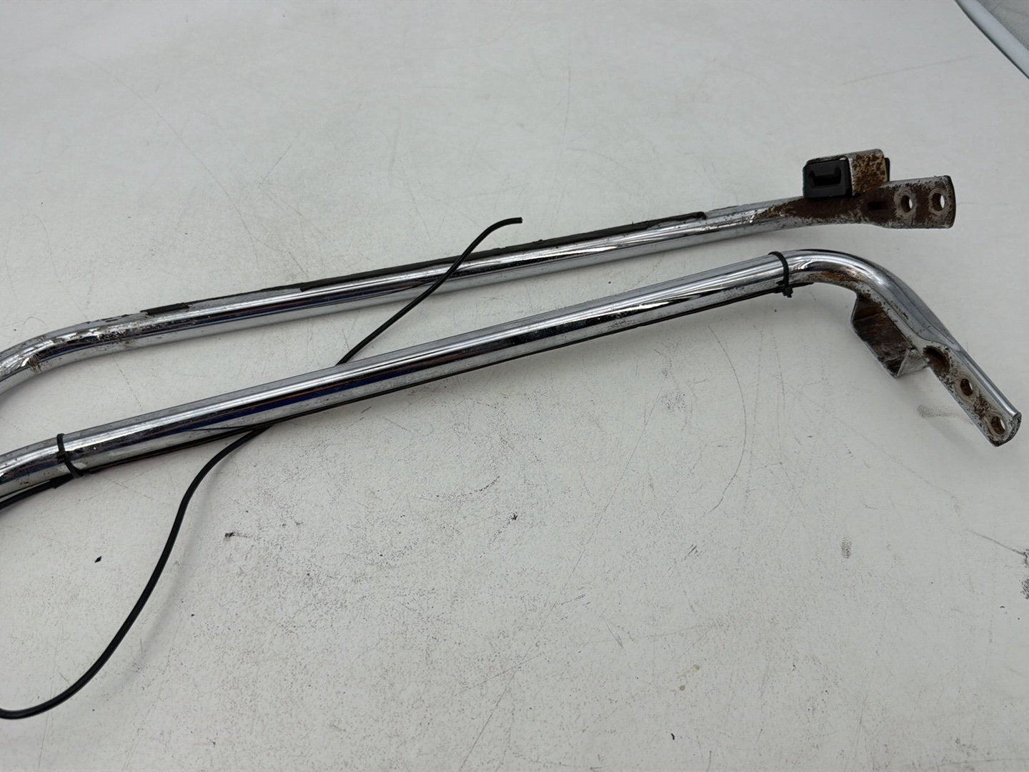 2007 - 2012 Harley-Davidson Touring Street Glide Rear Left Right Saddlebag Guard Rails Bar