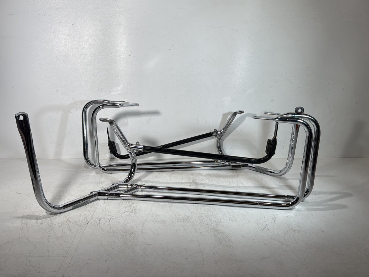 2007 - 2012 Harley-Davidson Touring Electra Glide Ultra Rear Left Right Saddlebag Guard Rails Bar 49193-09