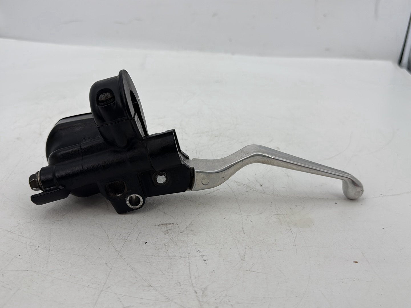 2006 Harley Sportster XL883C 883 Custom OEM Front Right Brake Lever Master Cylinder
