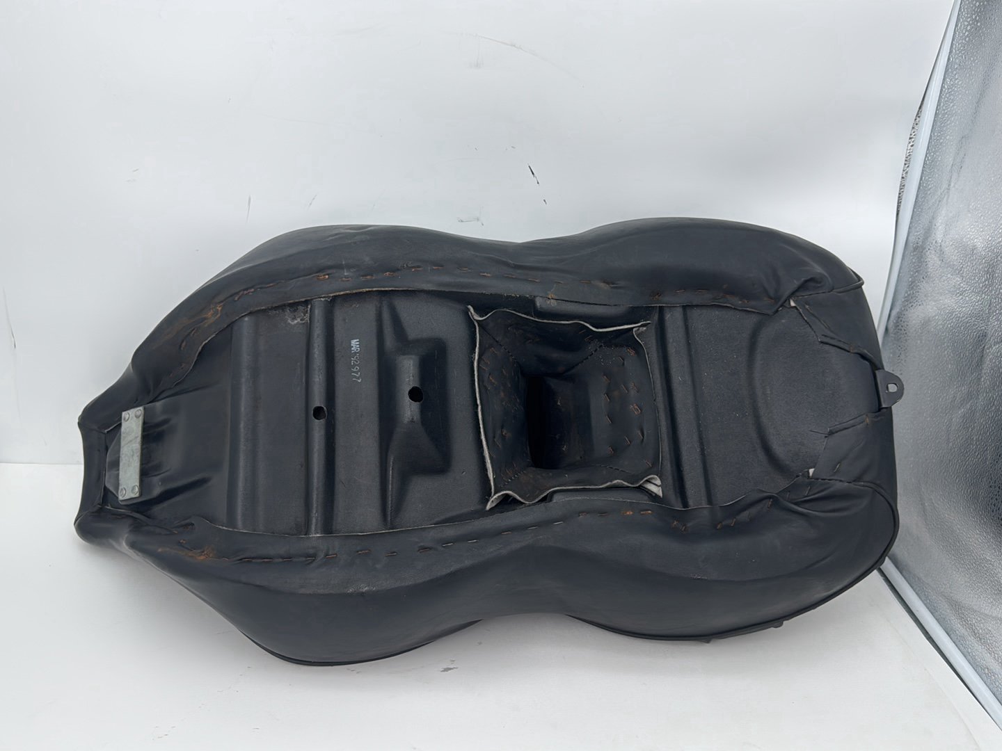 1999 - 2006 Harley-Davidson Touring Electra Glide Classic Passenger Rider Driver Seat Saddle 51704-05