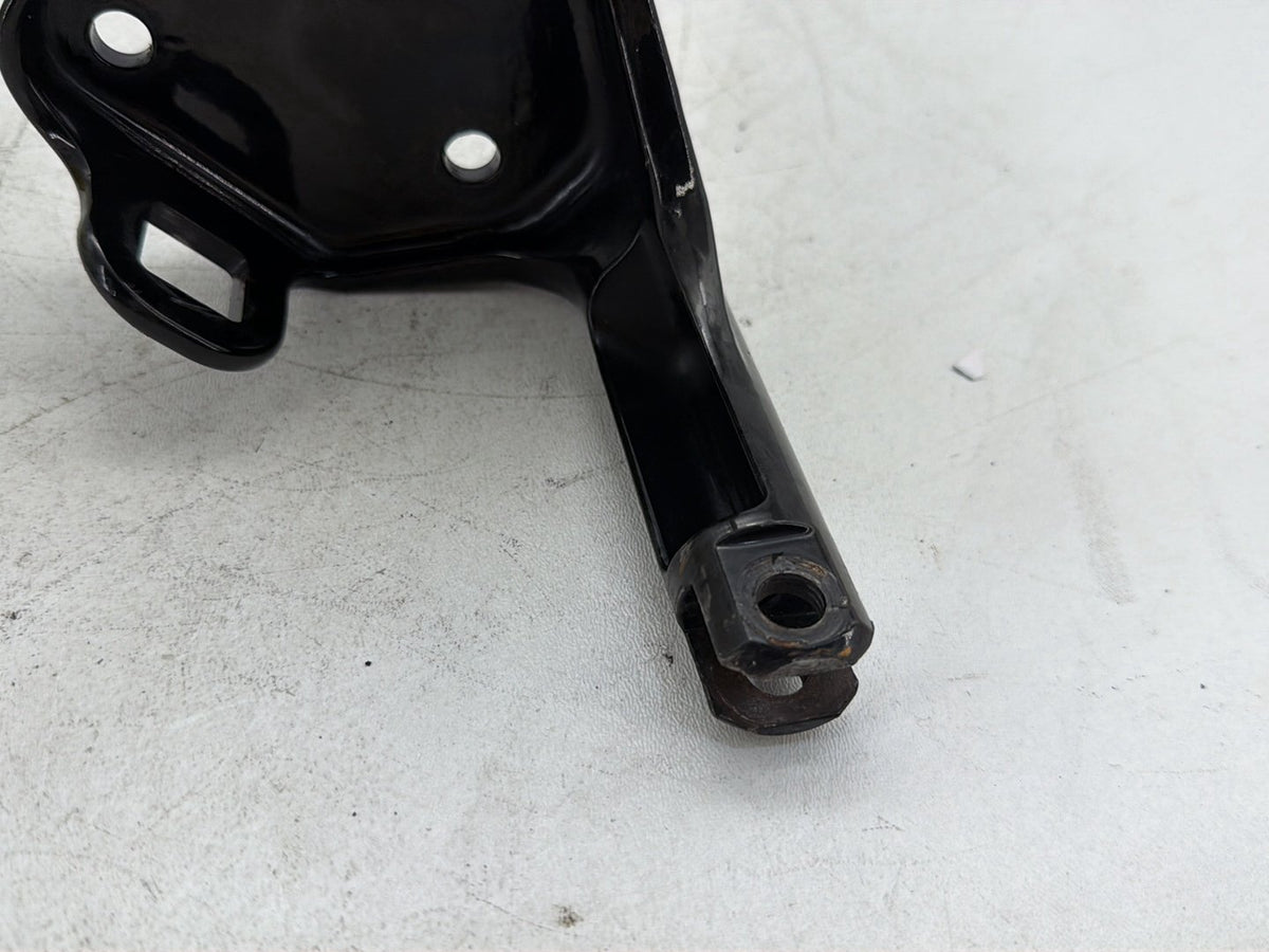 2003 Harley Softail Deuce FXSTD OEM Right 1 Footboard Mount Bracket