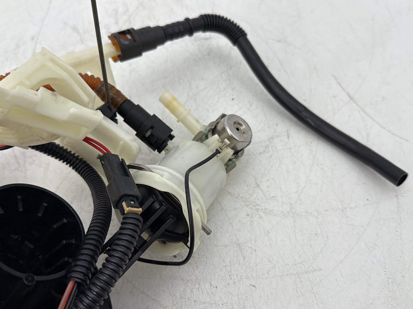2014 Harley Street Glide Touring FLHXS OEM Fuel Pump Gas Gasoline Petrol Sending