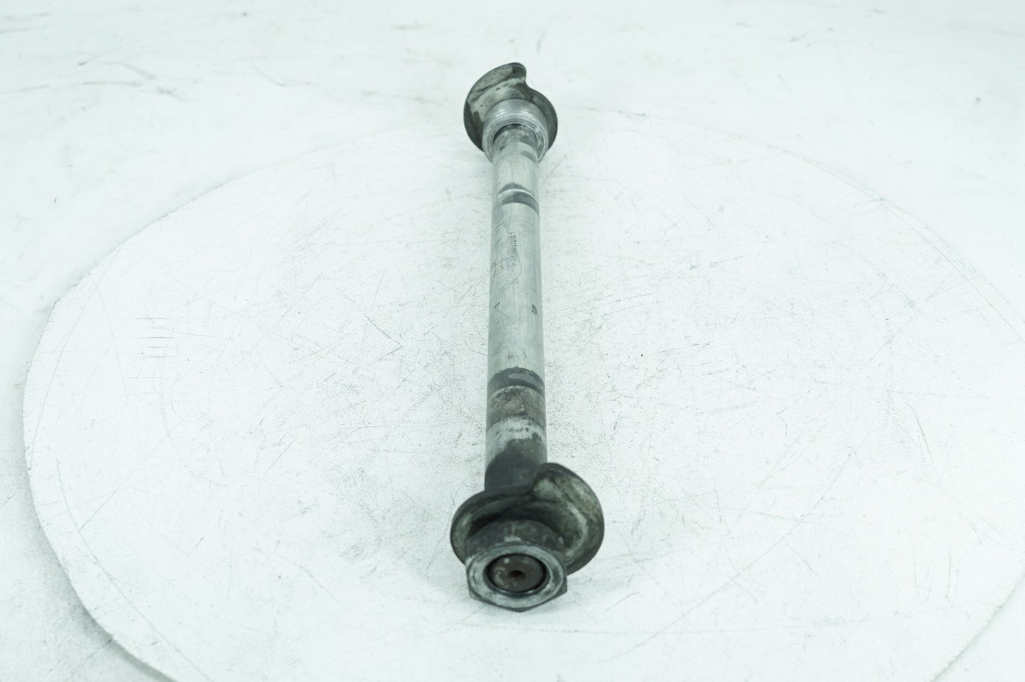 2007 - 2012 Harley-Davidson Touring Electra Glide Ultra Rear Wheel Axle Bolt Shaft 41056-09