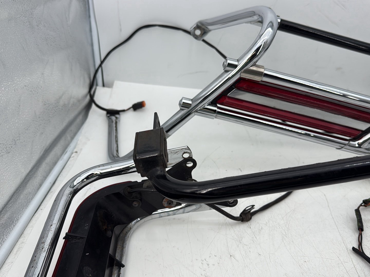 1995 Harley Touring FLHTCI Electra Glide Classic OEM Rear Left Right Saddlebag Guard Rails Bar