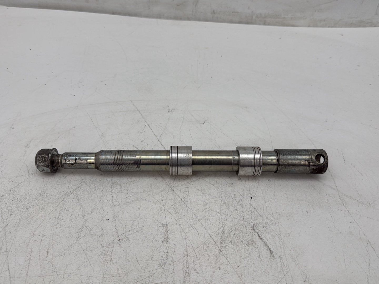 2013 Harley Electra Glide Touring Ultra FLHTCUI OEM Front Wheel Axle Bolt Shaft