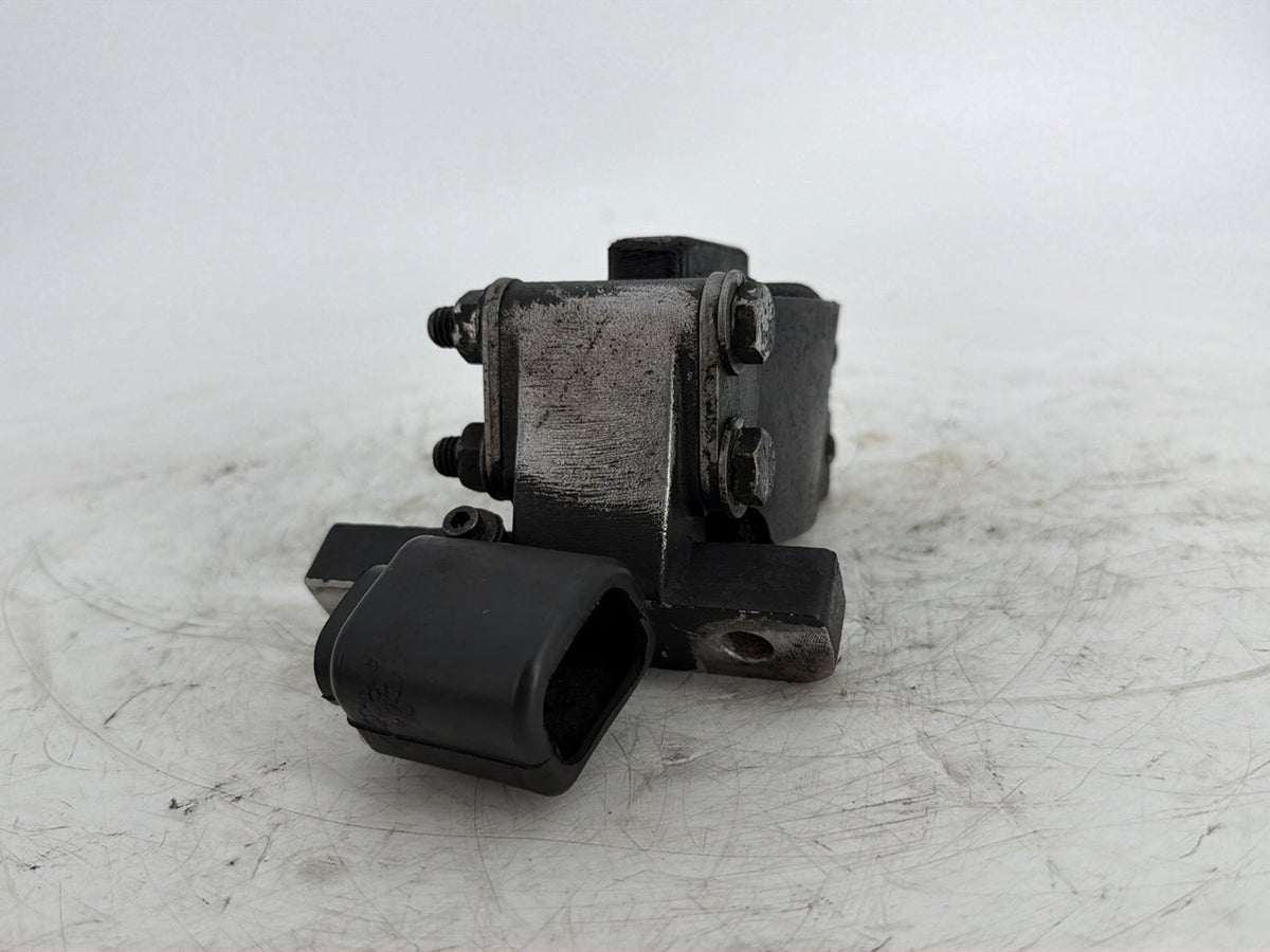 2008 Harley Touring FLHTCUI Electra Glide Ultra OEM Engine Motor Mount Bracket