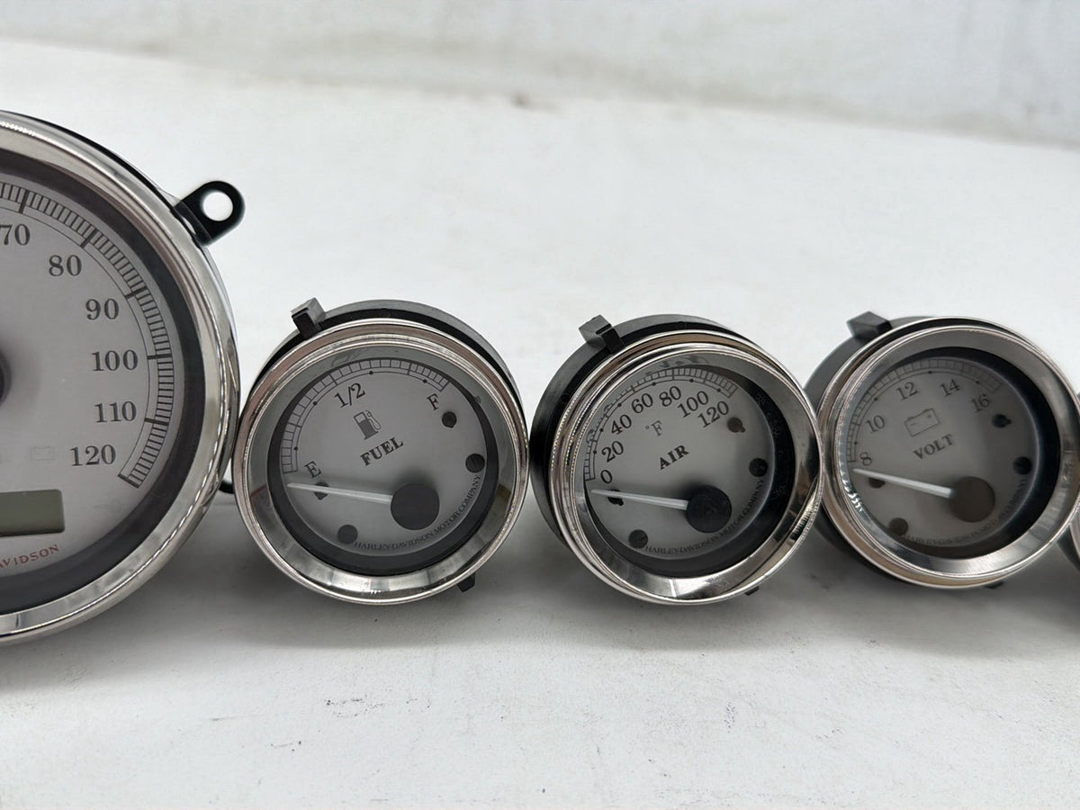 2007 Harley Street Glide Touring FLHX OEM Air Oil Volt Fuel Tacho Speedo Gauges
