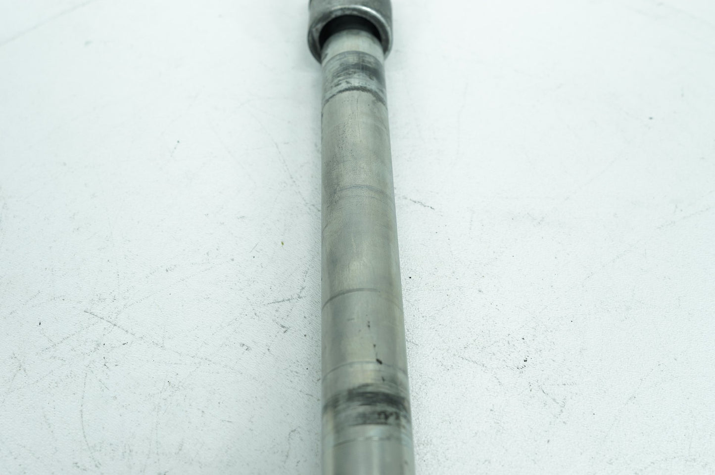 1999 - 2006 Harley-Davidson Touring Electra Ultra Front Wheel Axle Bolt Shaft 43364-00