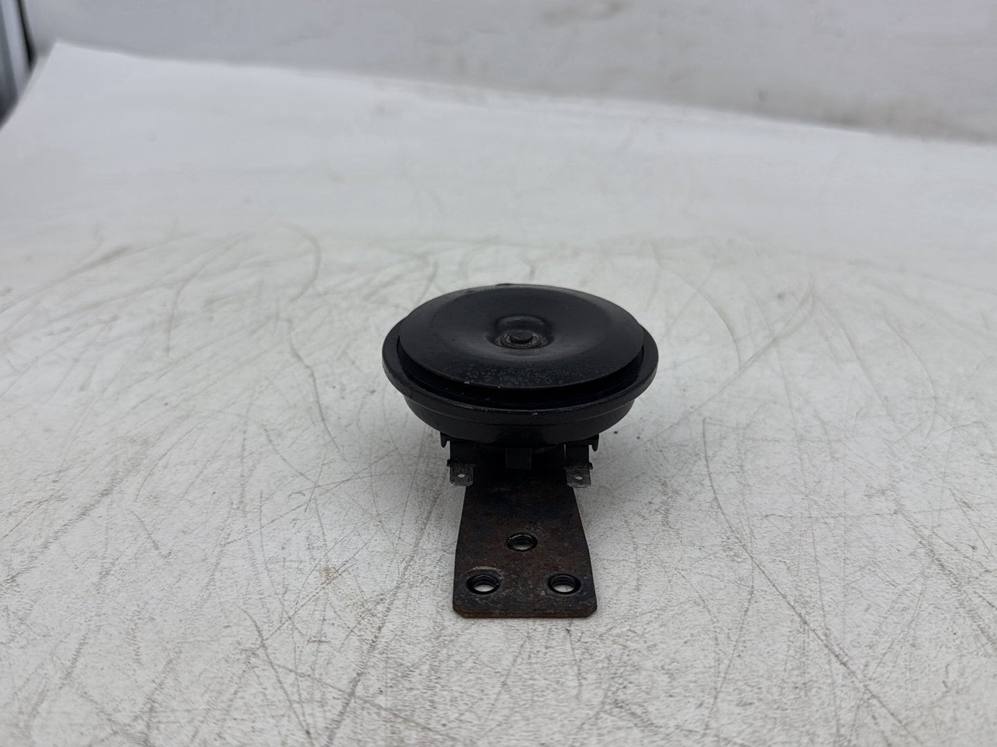 2004 Harley Sportster XL883C 883 Custom OEM Signal Horn Klaxon Beep