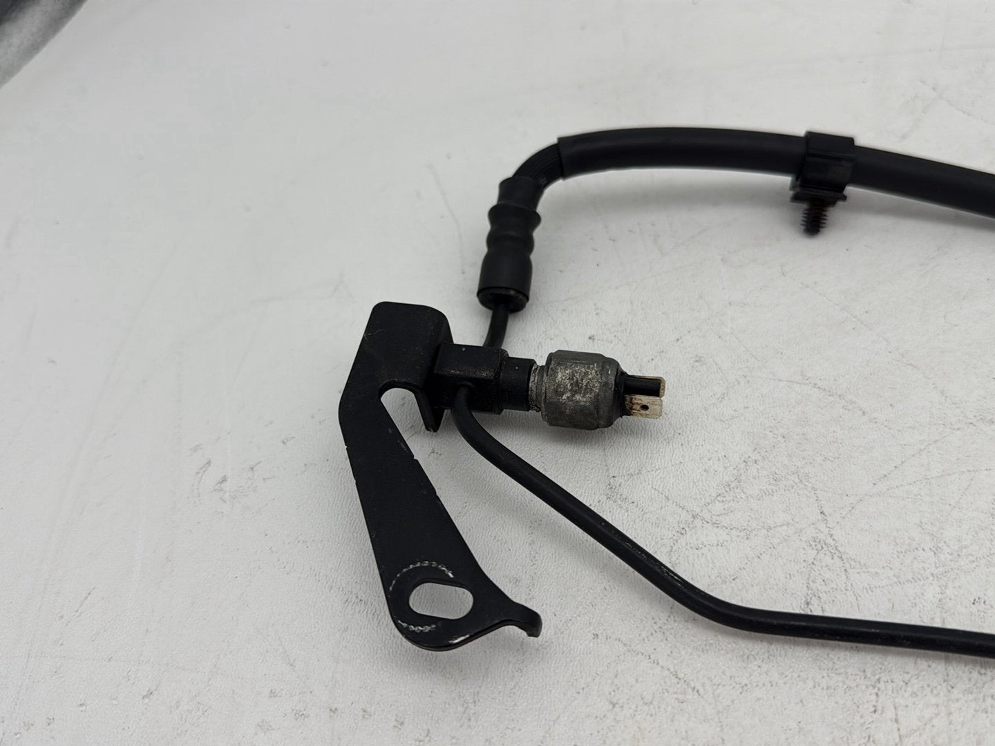 2009 Harley Street Glide Touring FLHX OEM Rear Brake Hose Line Pipe NON-abs