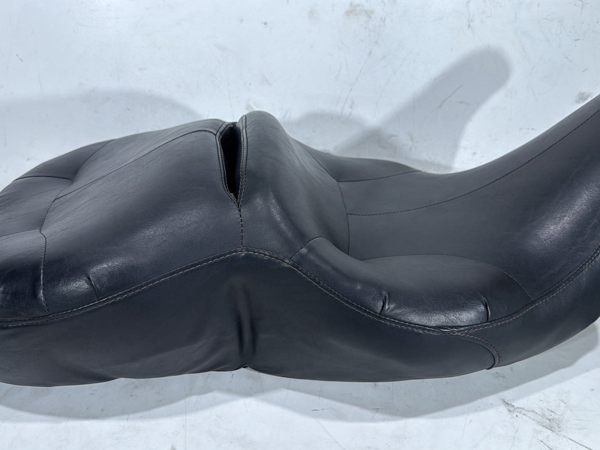 2005 Harley Electra Glide Touring Ultra OEM Passenger Rider Driver Seat Saddle