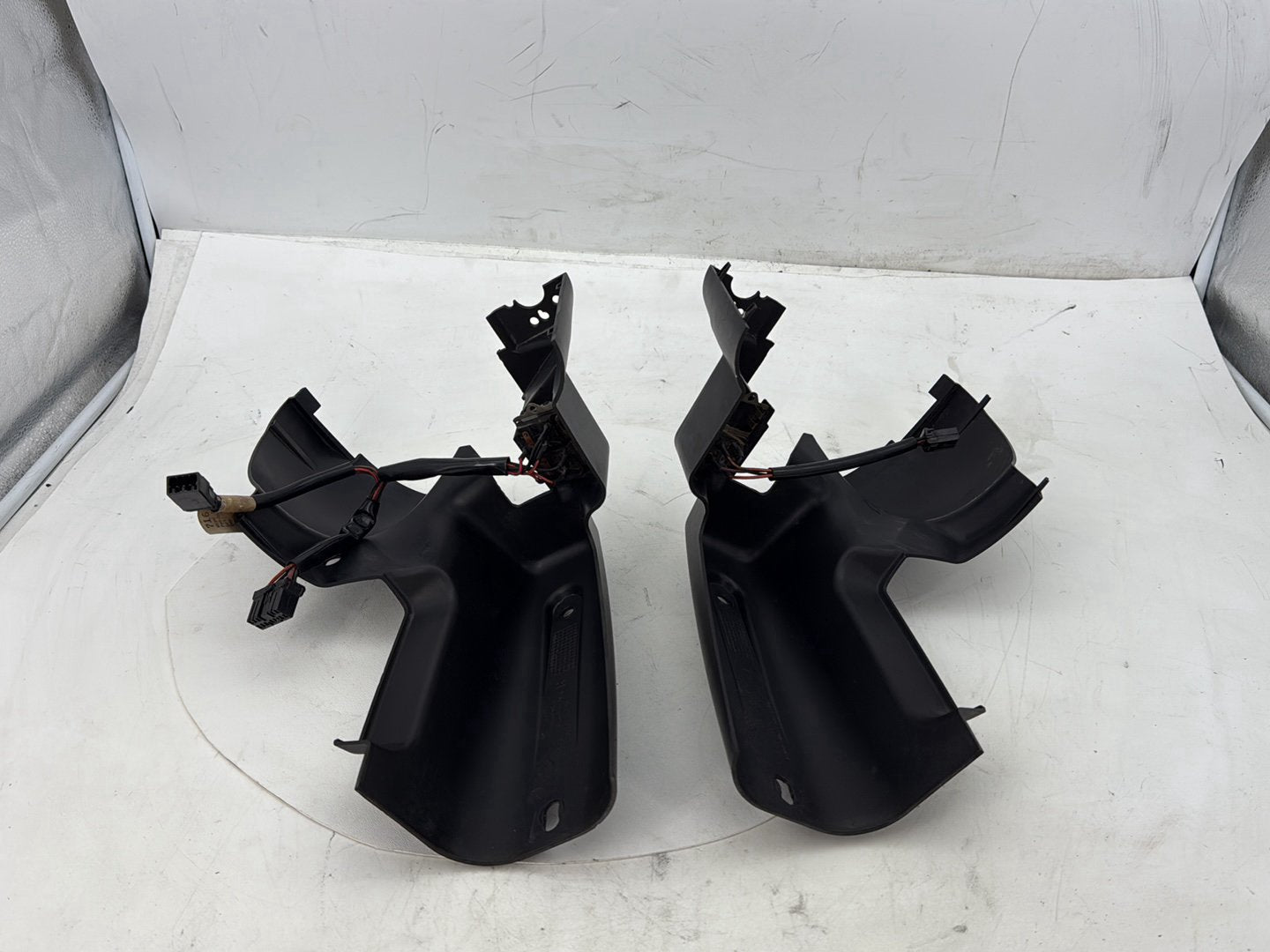 2005 Harley Road Glide Touring FLTRI OEM Left & Right Headlamp Nacelle Covers