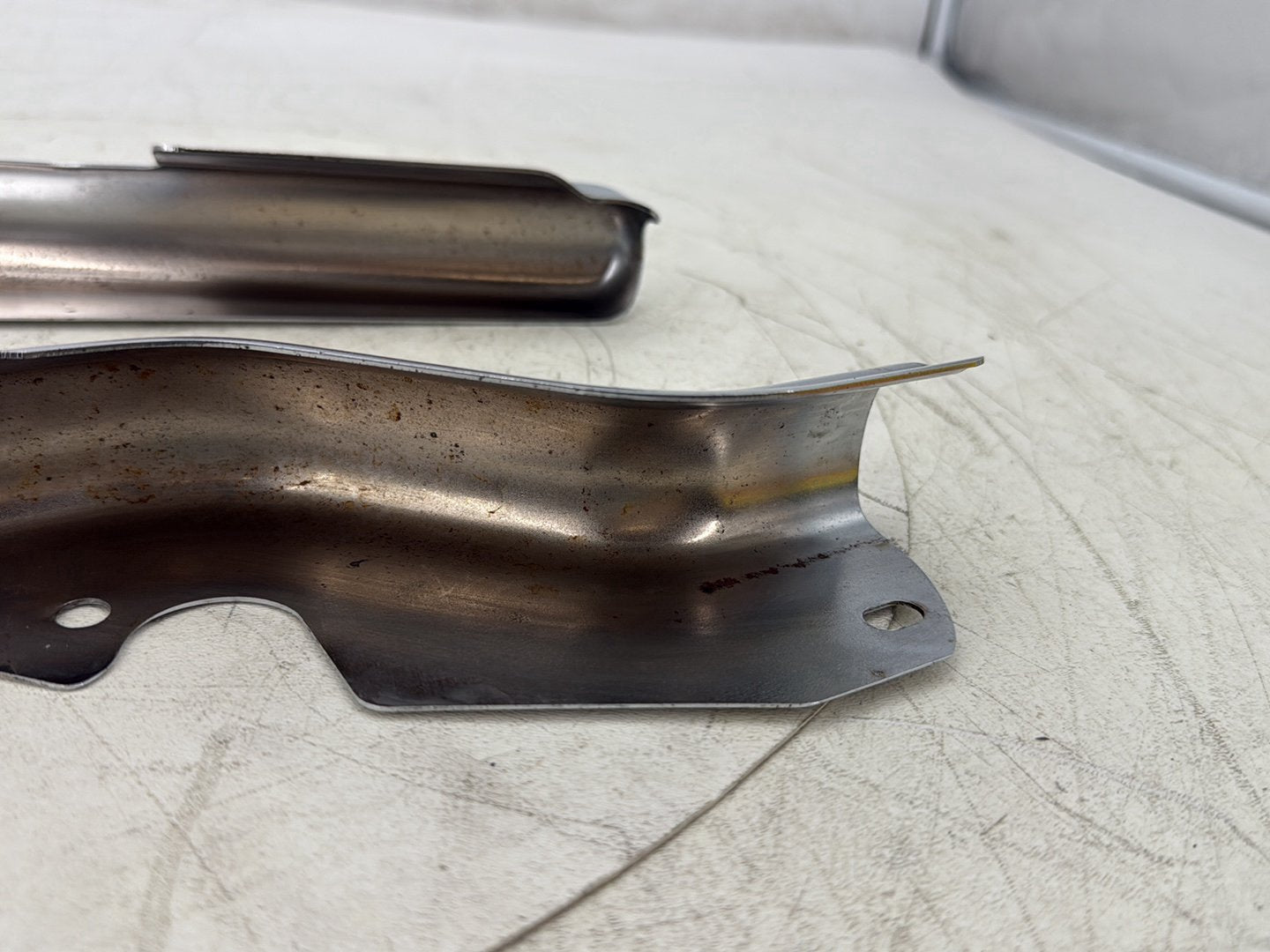 1998 Harley Touring FLHTCUI Electra Glide Ultra OEM Rear Left Right Fender Struts Bracket