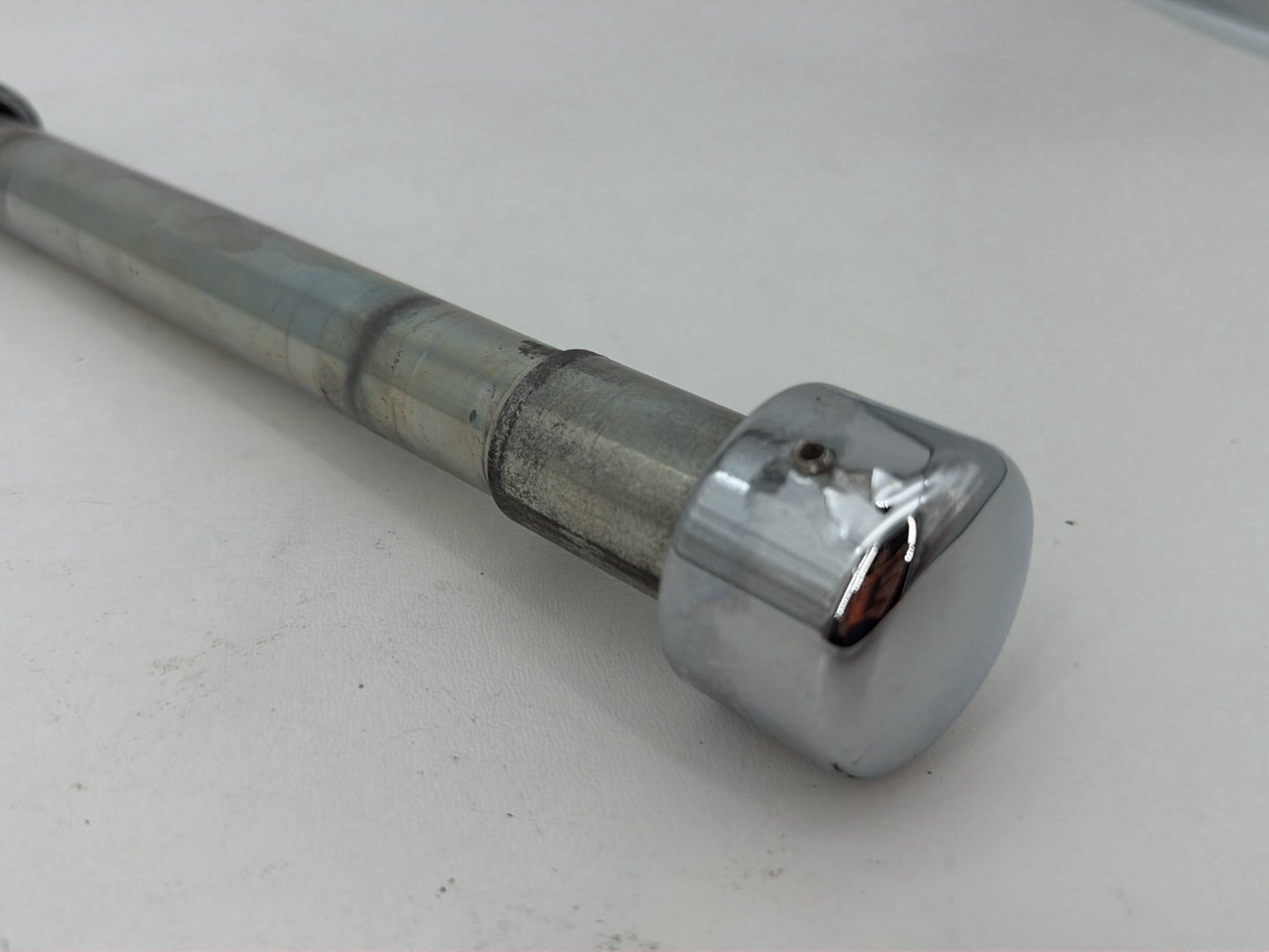 1999 - 2006 Harley-Davidson Touring Road King Front Wheel Axle Bolt Shaft  	43364-00