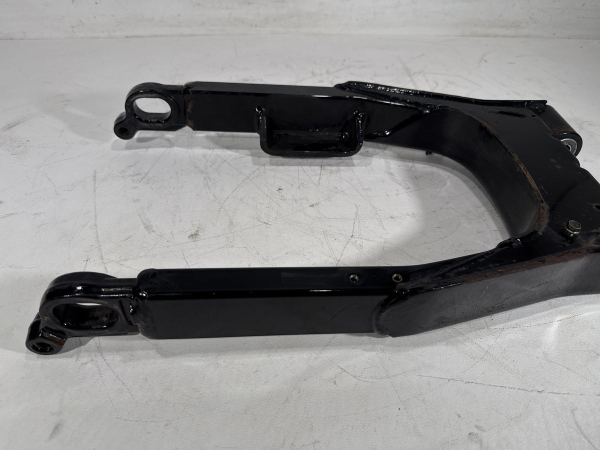 2006 Harley Street Glide Touring FLHX OEM Rear Fork Swingarm Swing Arm