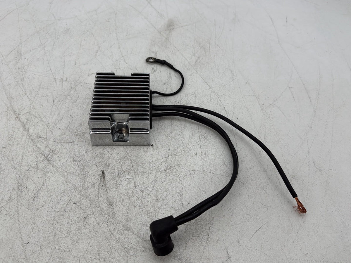 1998 Harley Softail Custom FXST OEM Voltage Regulator Rectifier Chrome 74519-88A