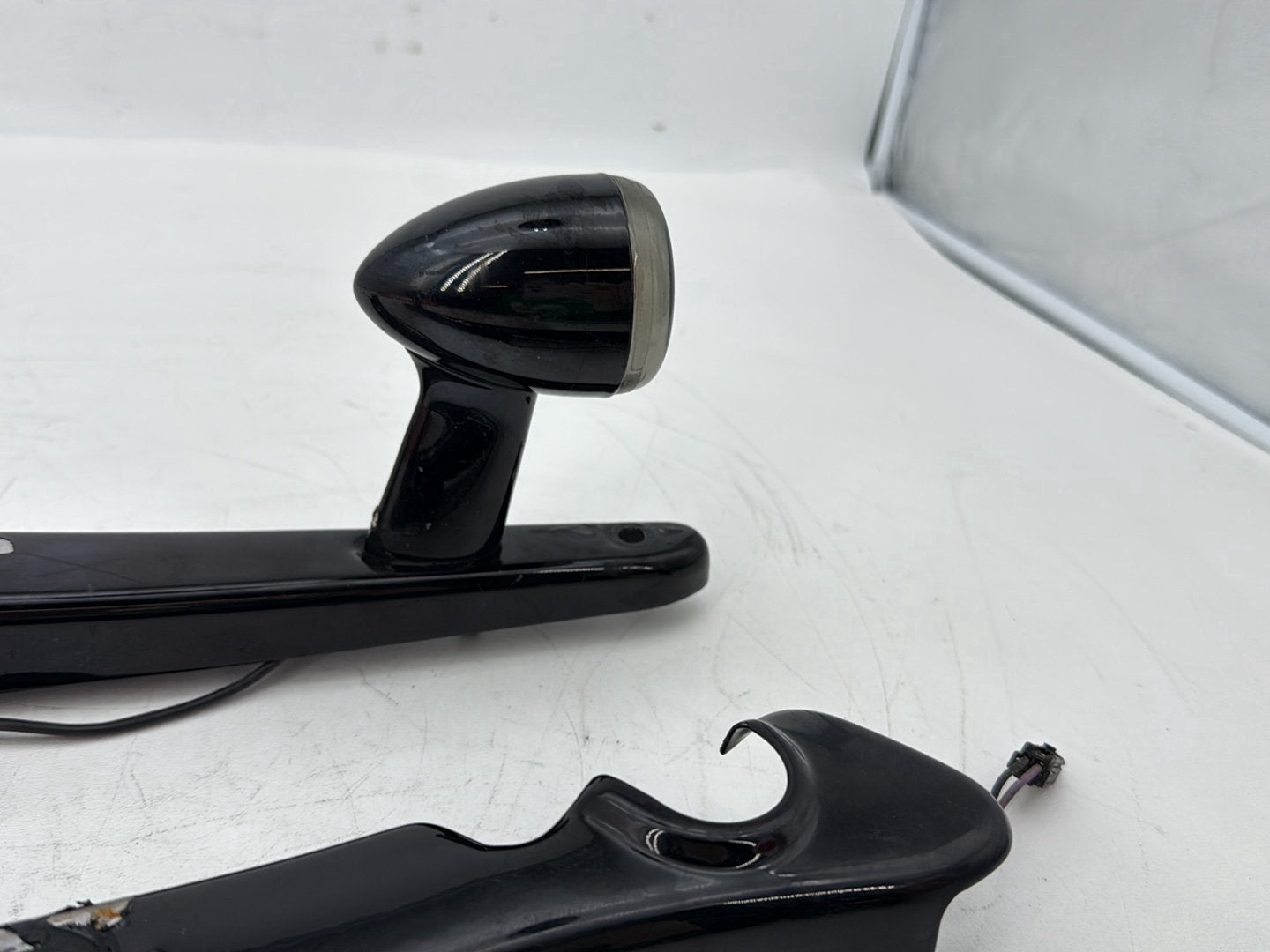 2004 - 2013 Harley-Davidson Sportster 1200 Custom Rear Left Right Fender Struts Bracket & Turn Signal  59902-04