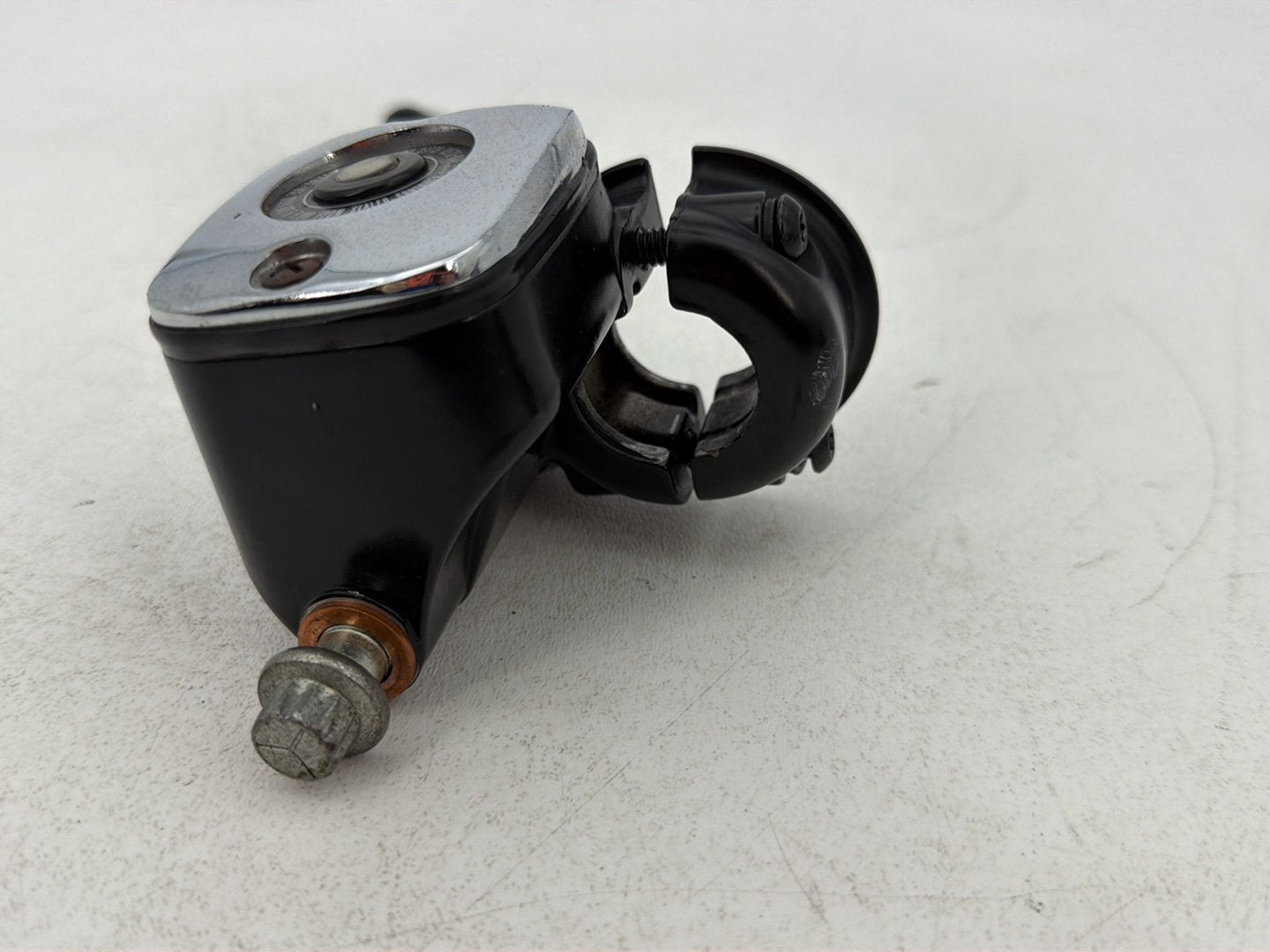 1986 - 1998 Harley-Davidson Softail Heritage Classic Front Right Brake Lever Master Cylinder  	45019-96D