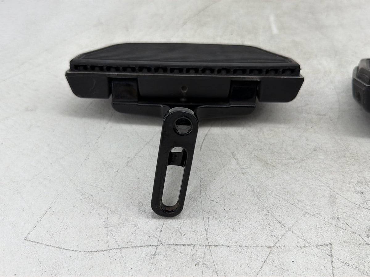 2012 Harley Electra Glide Touring Ultra OEM Left & Right Passenger Floorboard Foot Rest