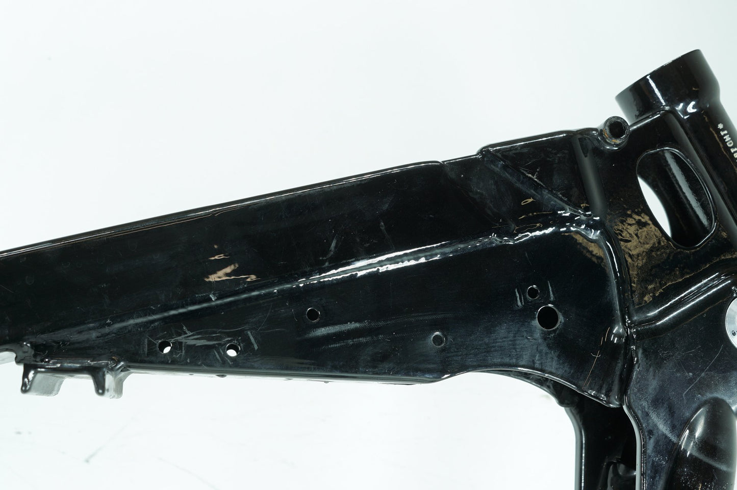 1999 - 2006 Harley-Davidson Dyna Super Glide Body Main Frame Chassis SLVG  	47463-06BHP