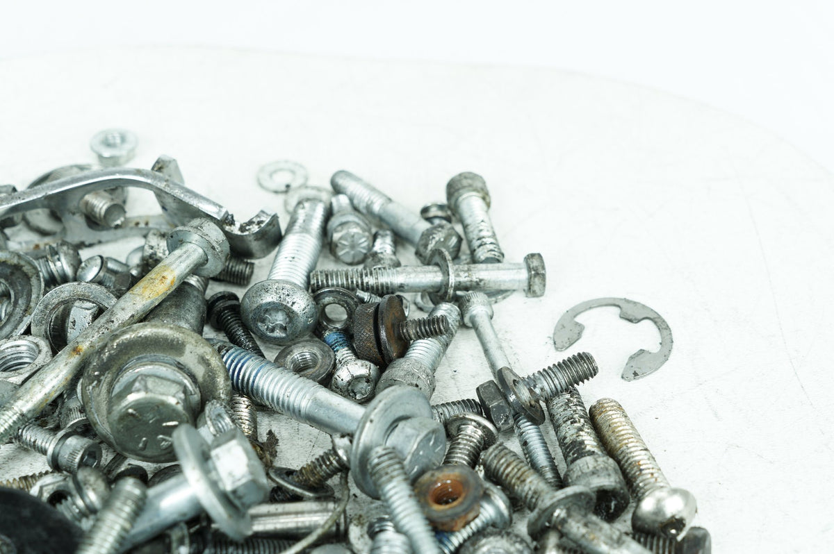 2016 Harley-Davidson Dyna FXDB - Hardware Bolts Nuts & Brackets