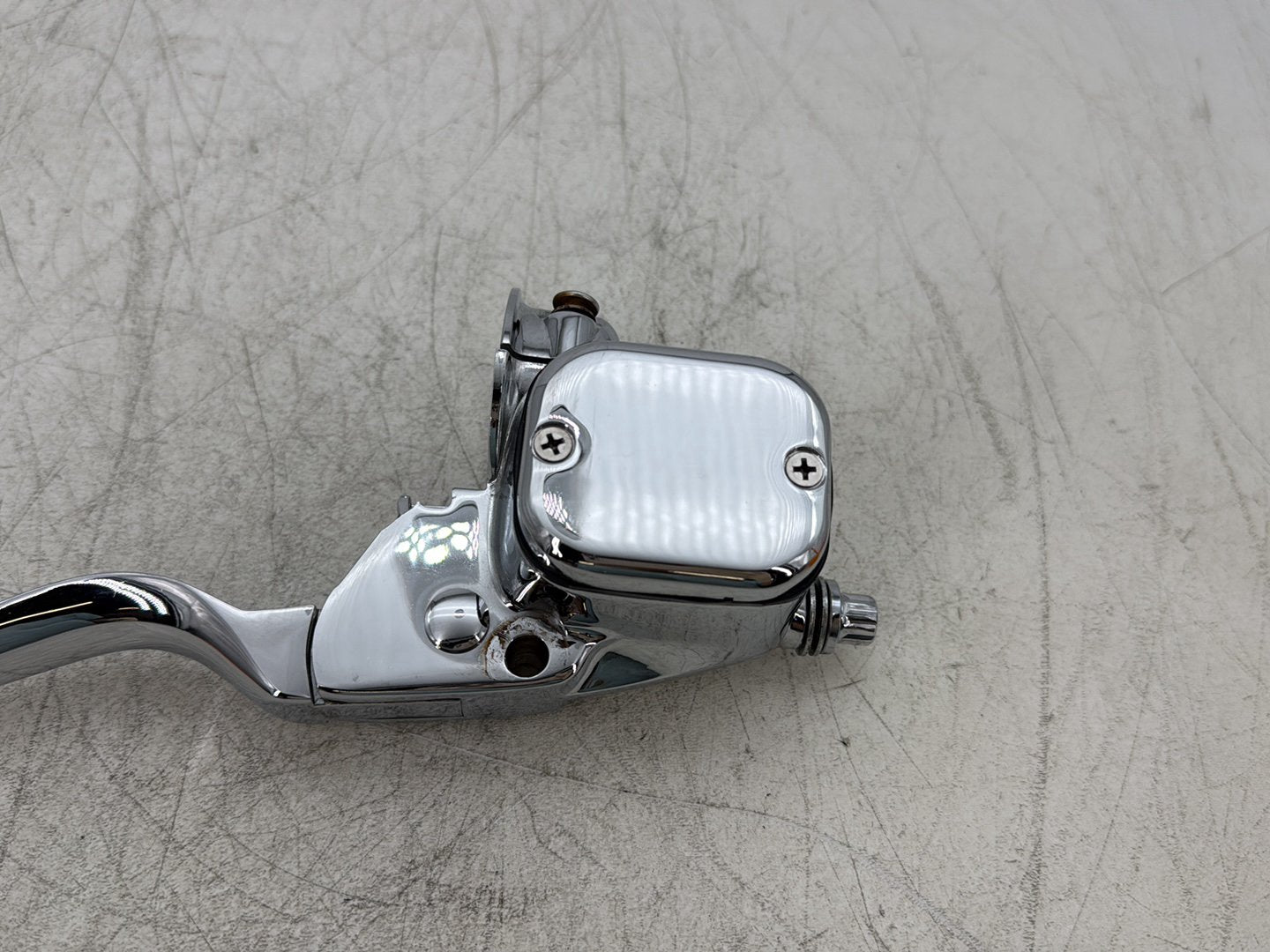 2007 Harley Dyna Street Bob FXDBI OEM Front Right Brake Lever Master Cylinder