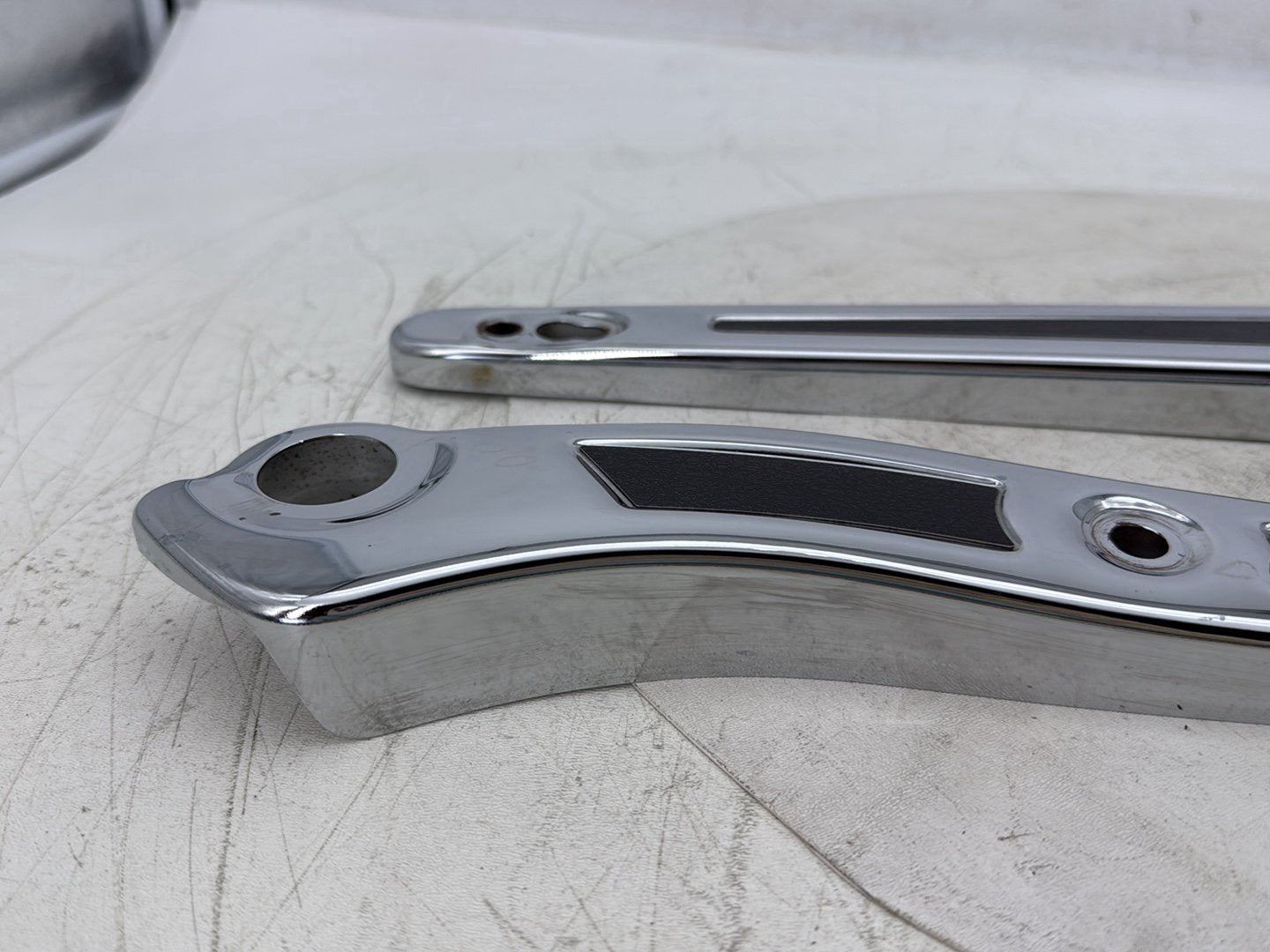 2015 Harley Dyna Low Rider FXDL OEM Rear Left Right Fender Struts Bracket