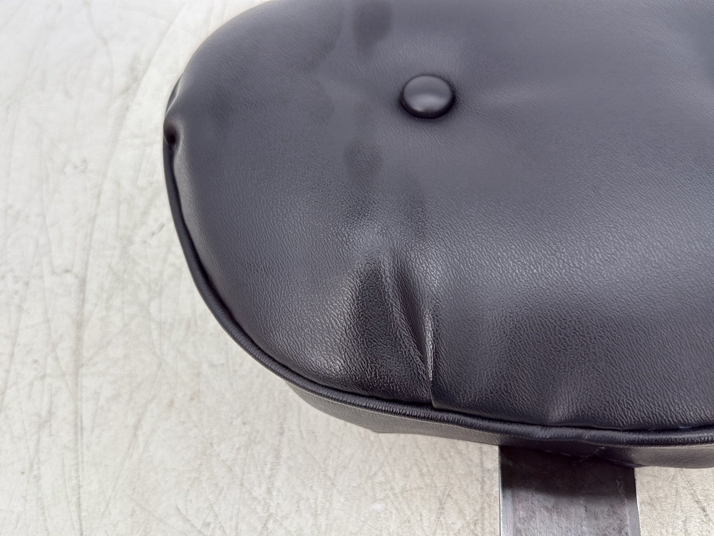1998 Harley Touring FLHTCUI Electra Glide Ultra OEM Rider Driver Backrest Adjustable Cushion Pad