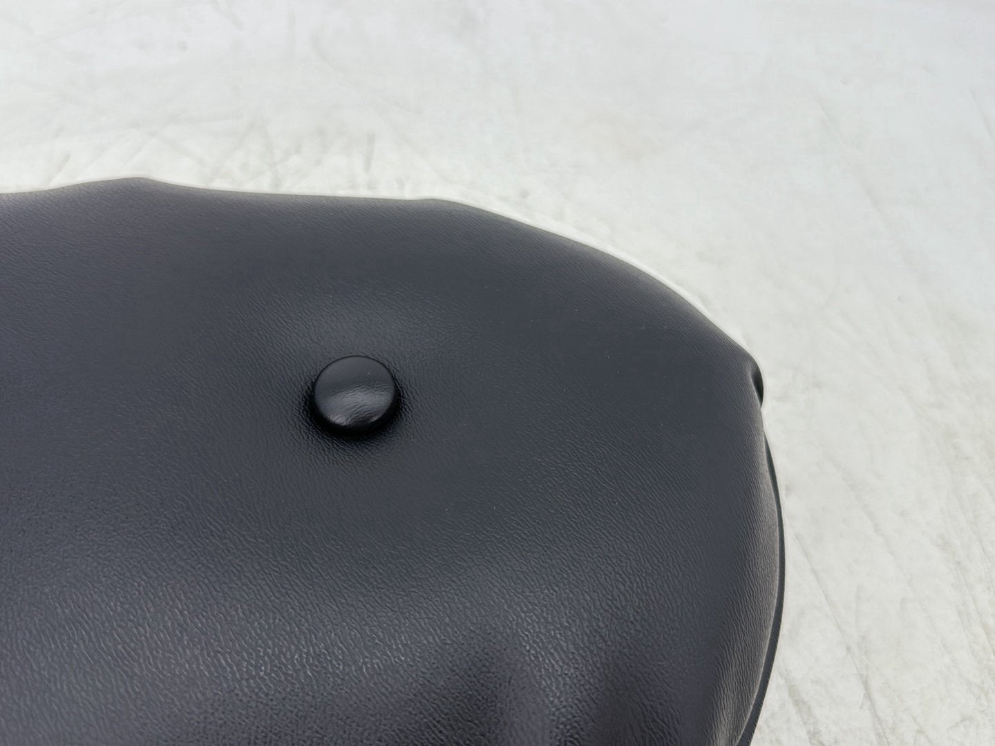 1998 Harley Touring FLHTCUI Electra Glide Ultra OEM Rider Driver Backrest Adjustable Cushion Pad