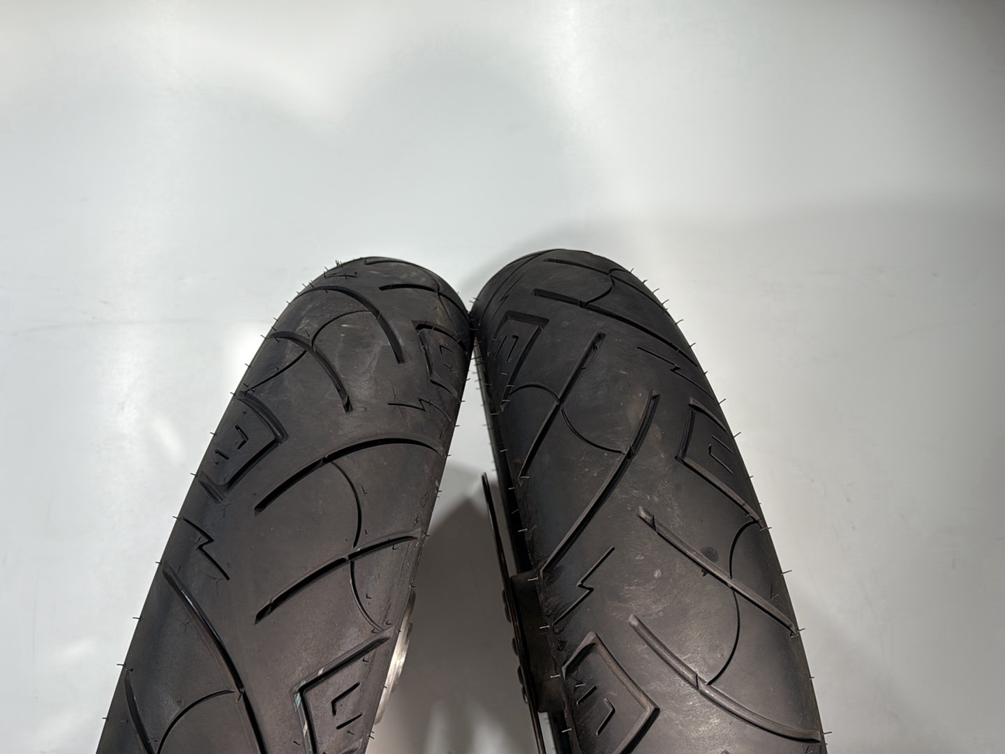 2007 Harley Touring FLHTCU Electra Glide Ultra OEM Front & Rear Wheel Rim Tire