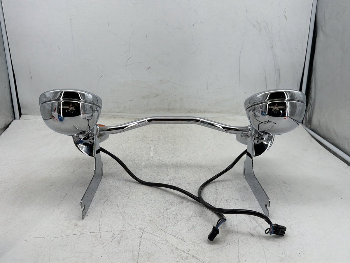 2011 Harley Electra Glide Touring Ultra OEM Front Turn Signal Indicators Aux Light Bar