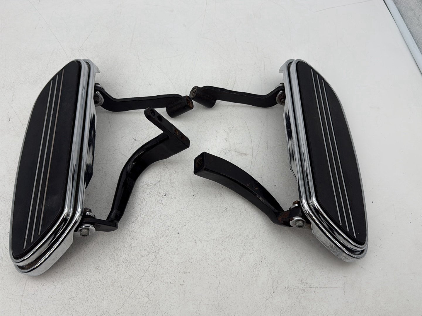 2007 - 2012 Harley-Davidson Touring Street Glide Left Right Driver Floorboard Foot Rest