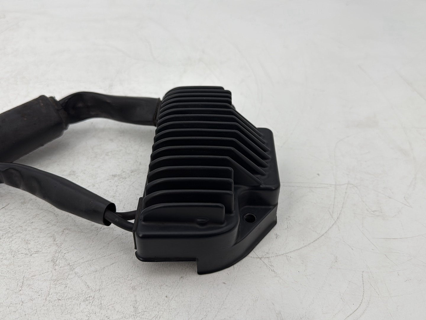 1999 - 2006 Harley-Davidson Dyna Super Glide Voltage Regulator Rectifier  74631-04
