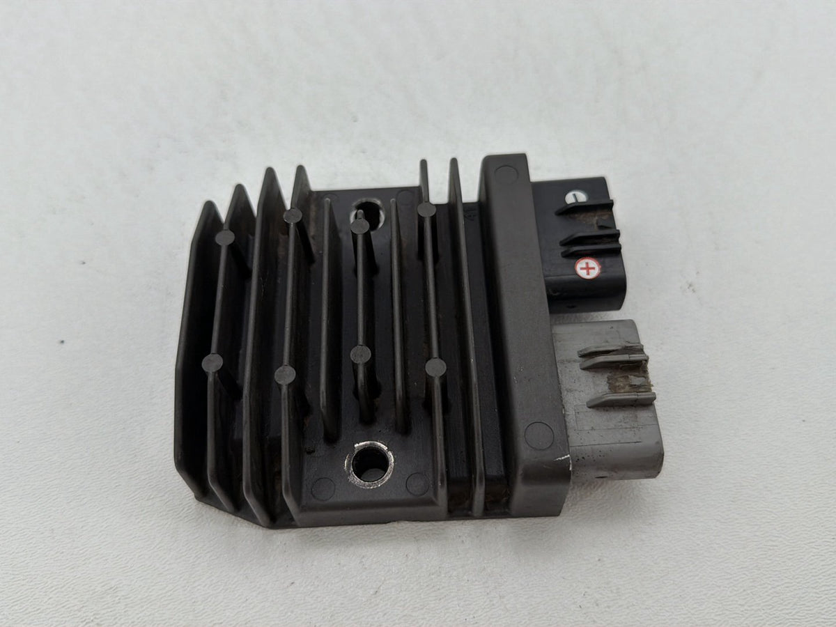 1997 Harley Road King Touring FLHRI OEM Voltage Regulator Rectifier FH020AA