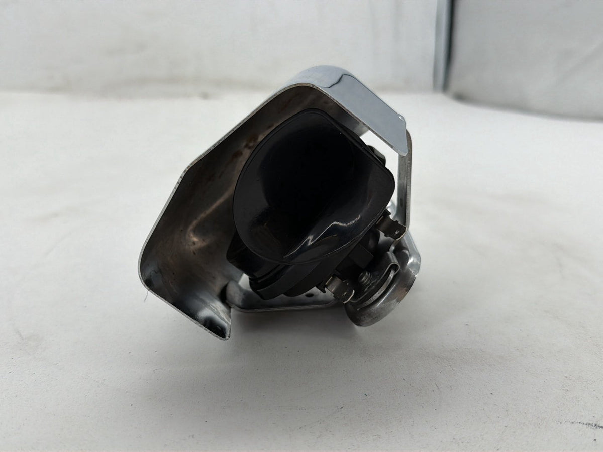 2007 Harley Street Glide Touring FLHX OEM Horn Signal Klaxon Chrome Cover