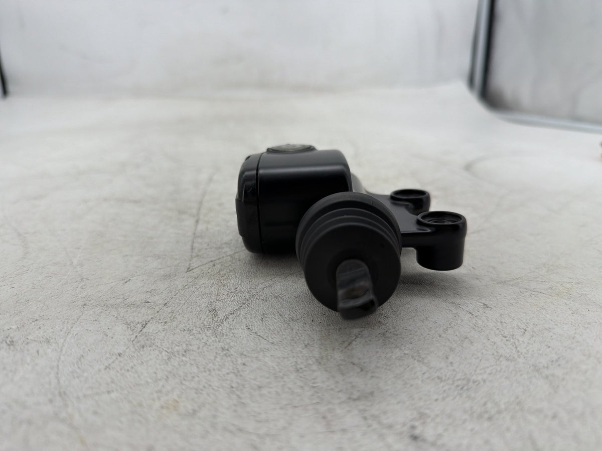 2010 Harley Road King Touring Police OEM Rear Brake Master Cylinder Reservoir