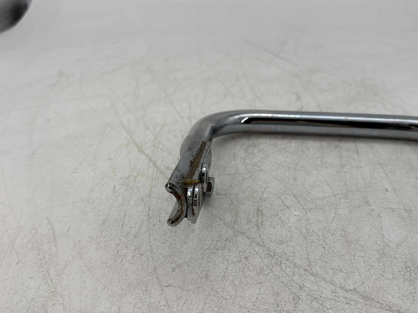 2005 Harley Electra Glide Touring Ultra FLHTCUI OEM Rear License Plate Support Bar Holder