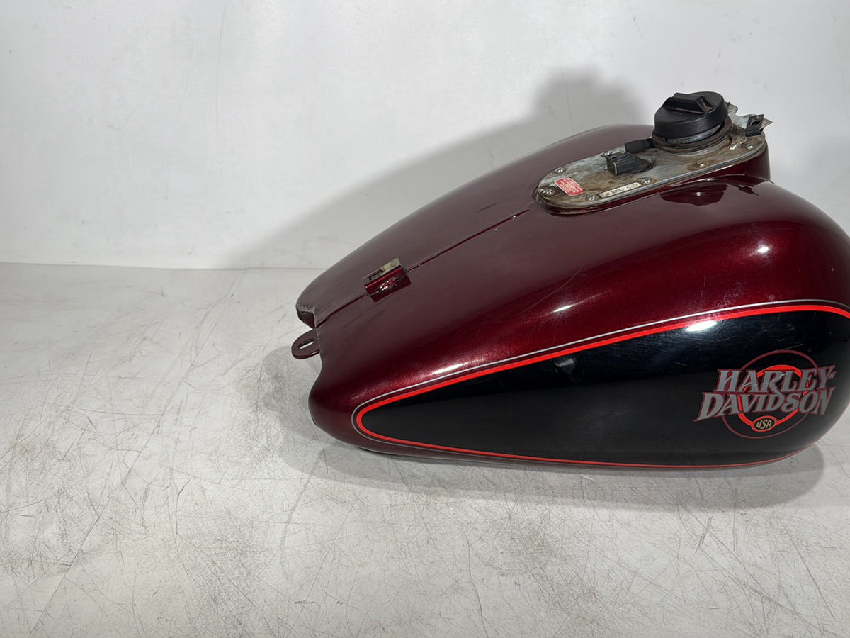 1999 - 2006 Harley-Davidson Touring Electra Glide Classic Fuel Gas Tank Gasoline Reservoir 61356-00
