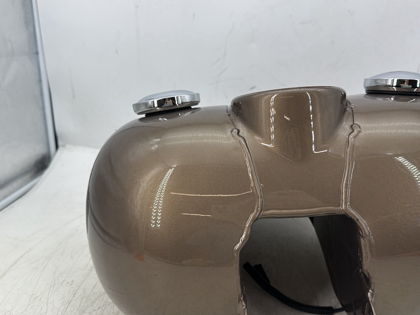 2004 Harley Road King Touring Custom FLHRSI OEM Fuel Gas Tank Gasoline Reservoir