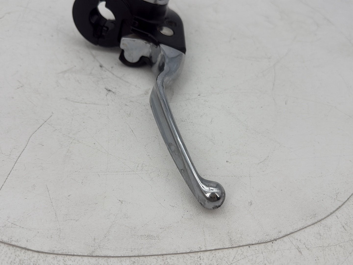 2007 - 2012 Harley-Davidson Touring Electra Glide Ultra Front Right Brake Lever Master Cylinder 	44551-08