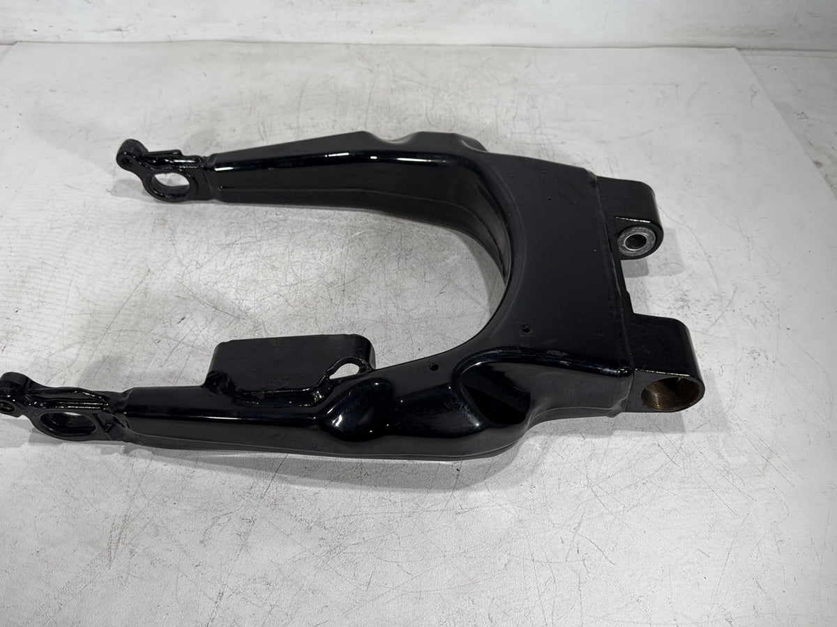 2011 Harley Electra Glide Touring Ultra OEM Rear Fork Swingarm Swing Arm