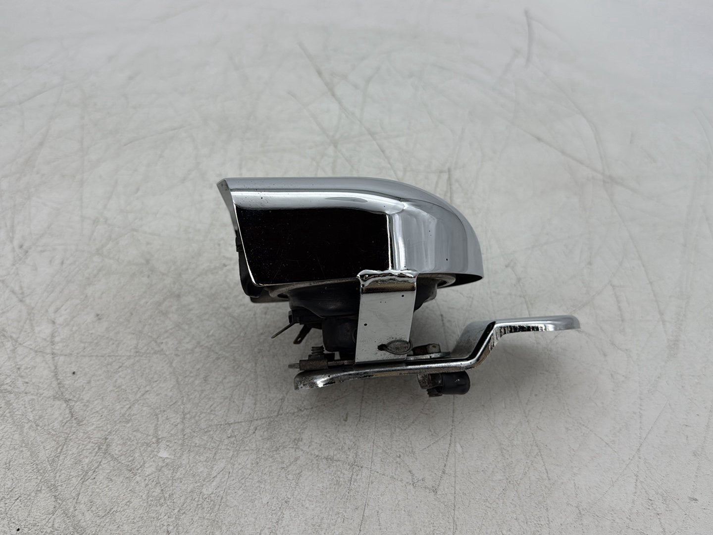 1995 Harley Road King Touring FLHR OEM Horn Signal Klaxon Chrome Cover
