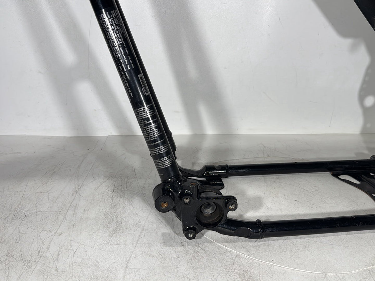 2014 Harley Touring FLHTCU Electra Glide Ultra OEM Body Main Frame Chassis SLVG