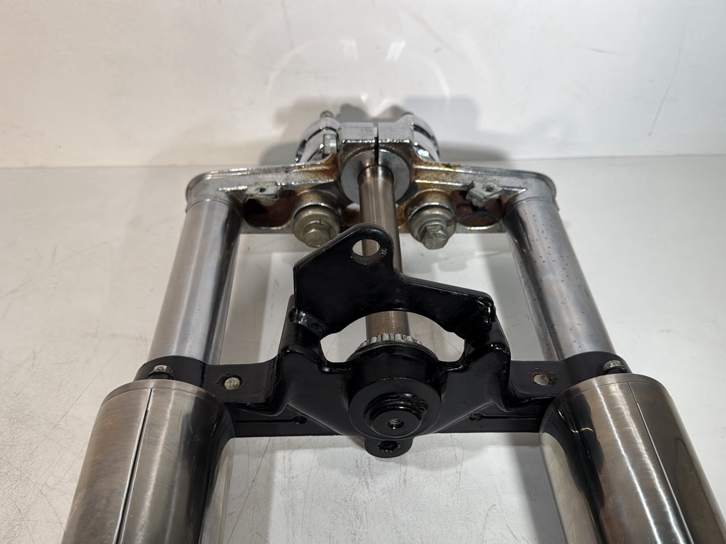 1986 - 1998 Harley-Davidson Softail Heritage Classic Front Triple Tree Set & LH RH Fork Legs Sliders 45915-86 , 56567-86B