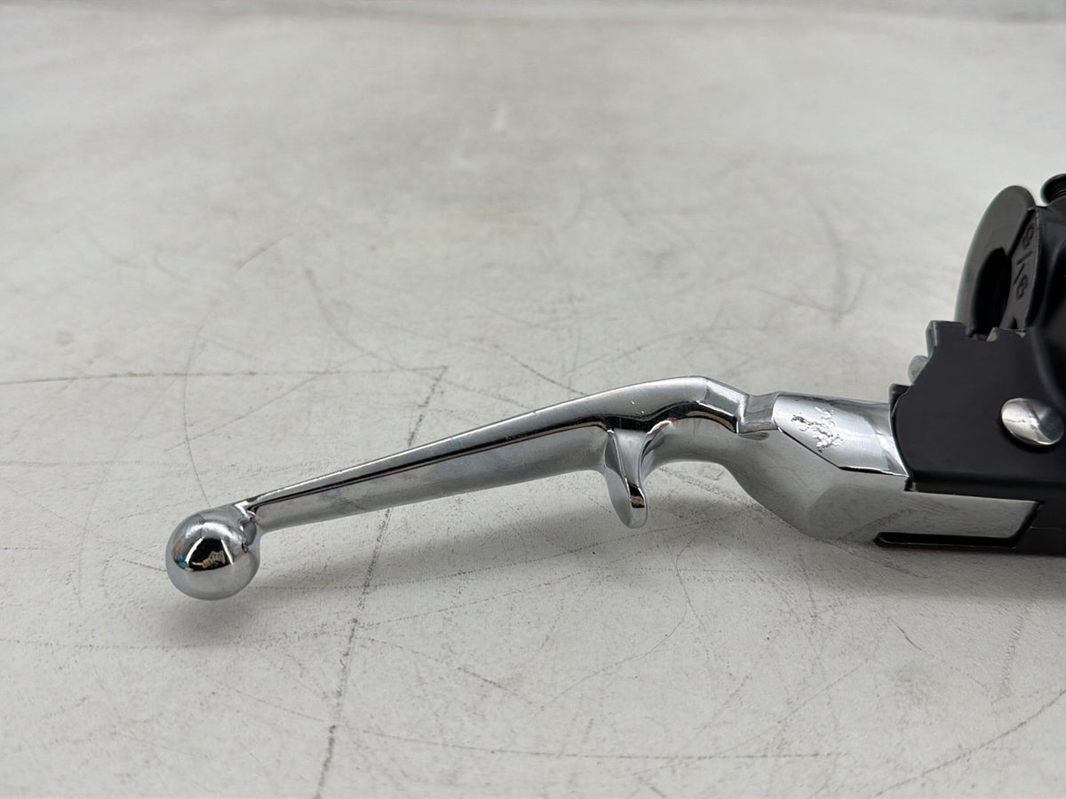 2005 Harley Softail Fat Boy FLSTF OEM Front Right Brake Lever Master Cylinder