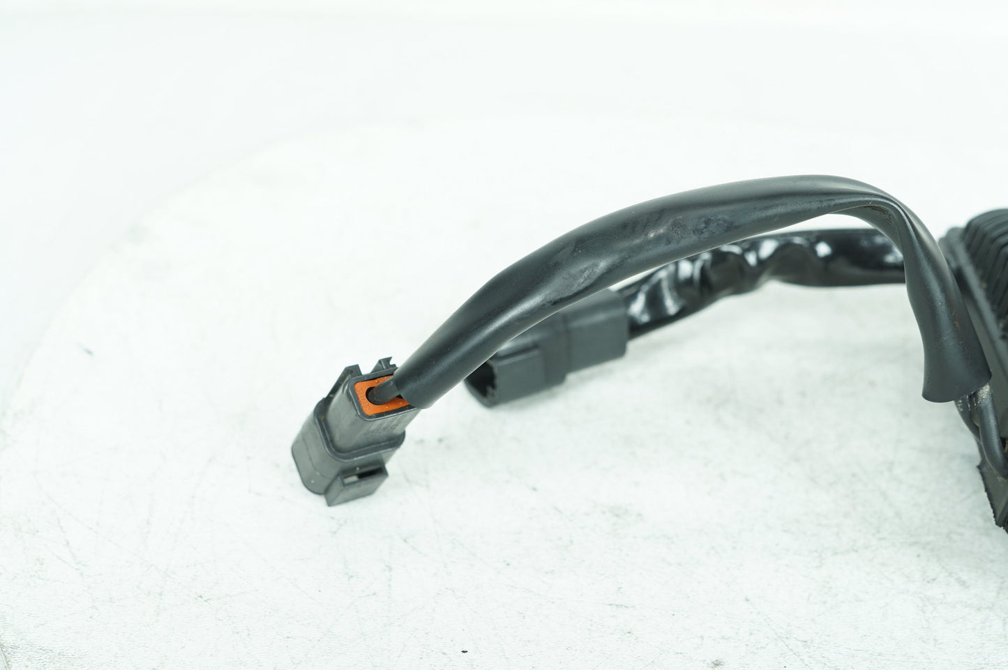 1999 - 2006 Harley-Davidson Dyna Super Glide Voltage Regulator Rectifier   	74631-06